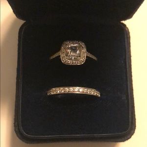 Tiffany & Co., Legacy diamond ring platinum